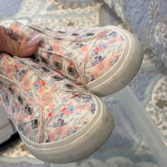 Blowfish White Floral Canvas Slip-On Sneakers - Pastel Multi color - Picture 3 of 10